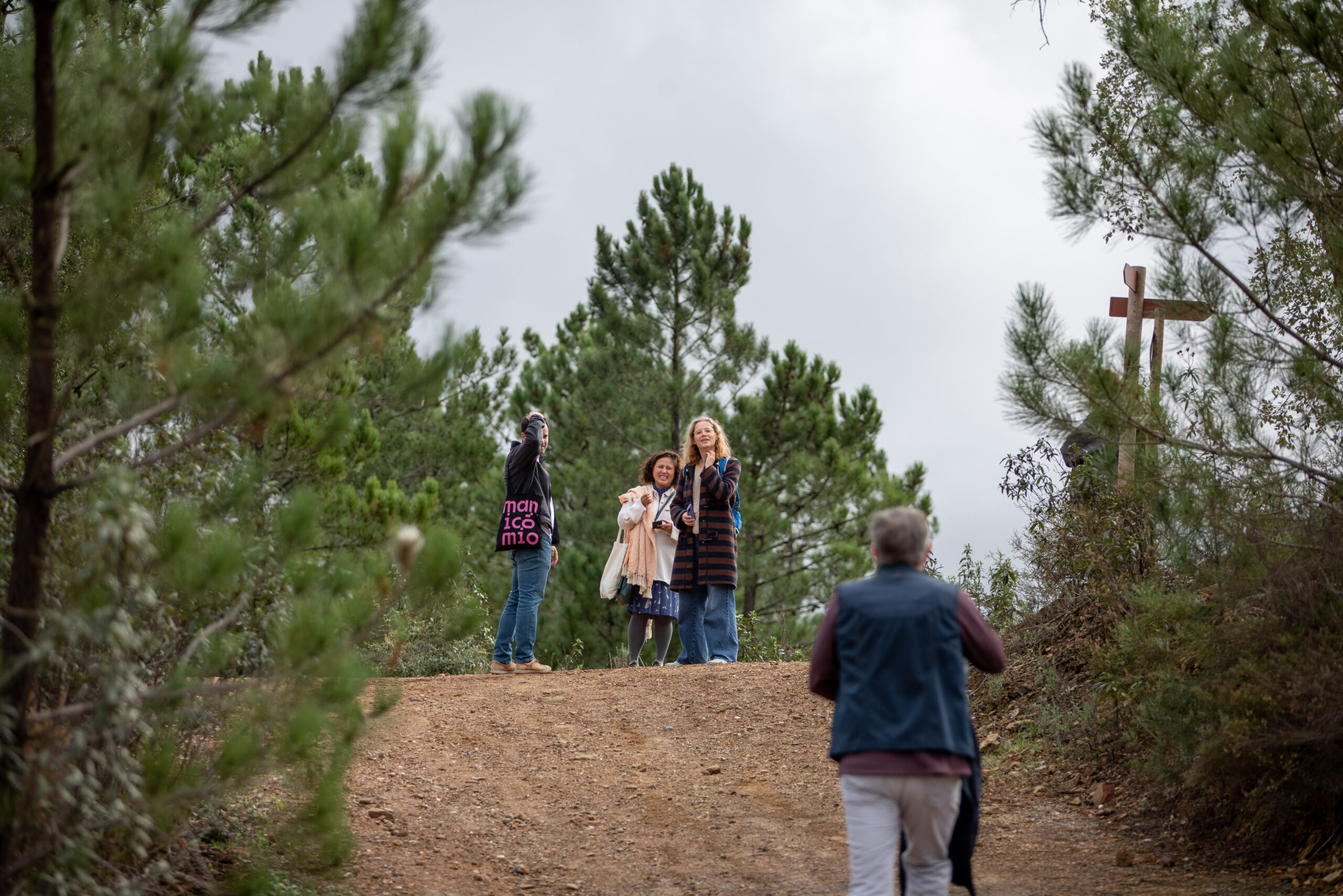 gente en la montaña